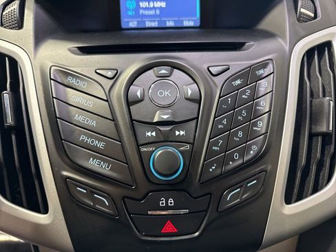 Used 2014 Ford Focus SE w/ Equipment Group 201A image 17