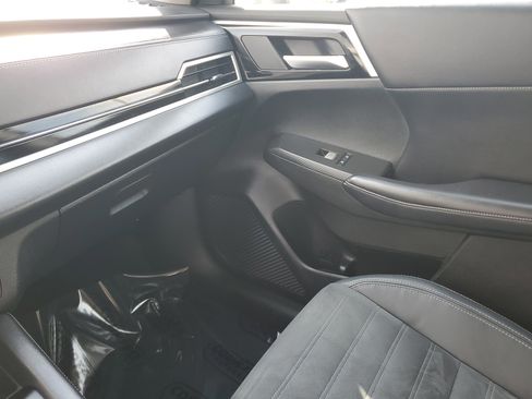 Used 2023 Mitsubishi Outlander SE Black Edition image 22