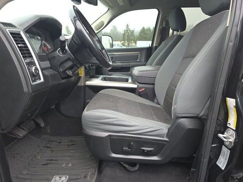 Used 2017 RAM 2500 SLT w/ Black Appearance Group image 10