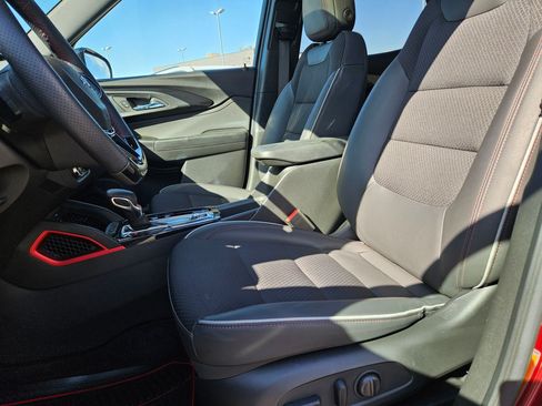 Used 2023 Chevrolet TrailBlazer RS w/ Sun and Liftgate Package FWD image 15