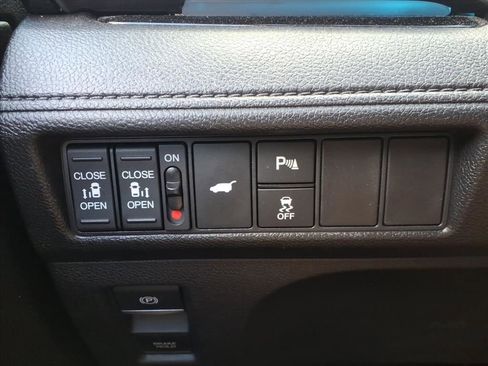 Used 2025 Honda Odyssey Touring image 12