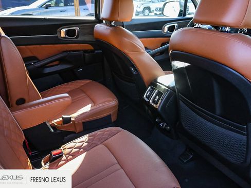 Used 2023 Kia Sorento SX Prestige AWD/4WD image 13