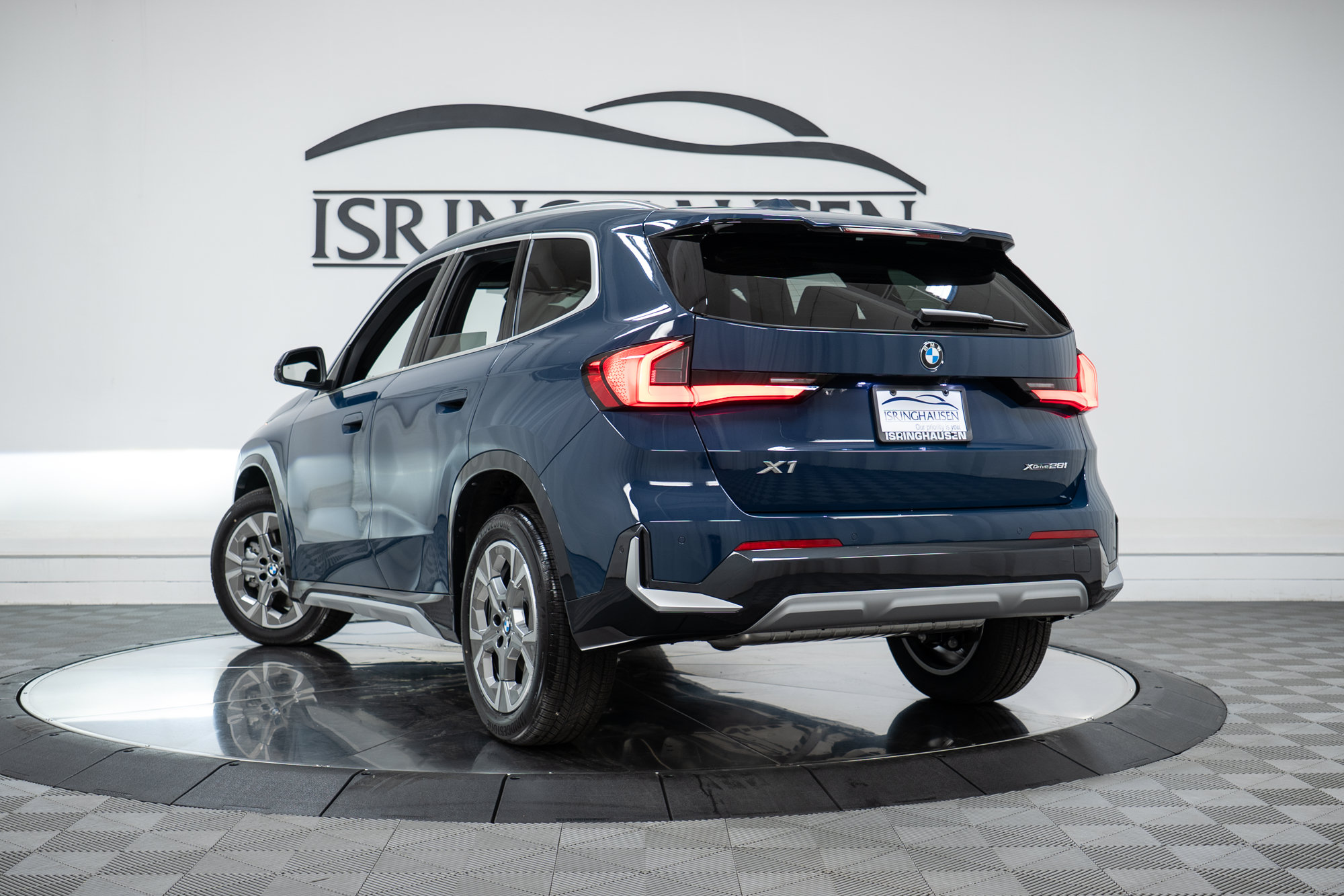 Used 2026 BMW X1 xDrive28i w/ Technology Package AWD/4WD image 29