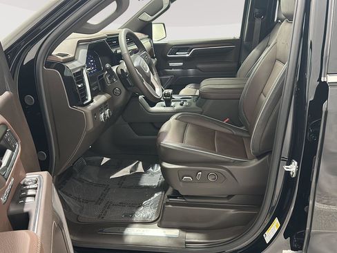 Used 2026 GMC Sierra 1500 Denali w/ Denali Reserve Package image 9