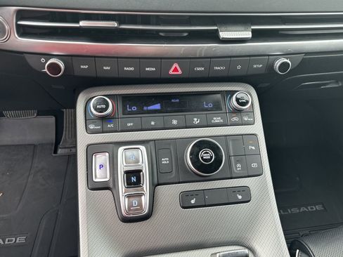 Used 2023 Hyundai Palisade SEL FWD image 21