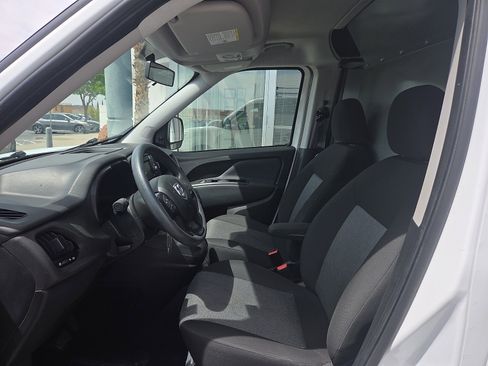 Used 2022 RAM ProMaster City Tradesman FWD image 9