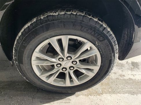 New 2026 Cadillac XT5 Luxury w/ LPO, Floor Liner Package image 32