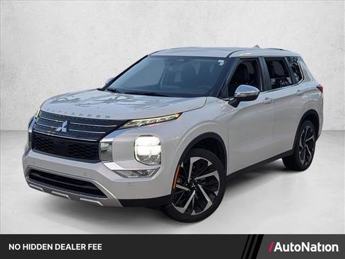 Used 2022 Mitsubishi Outlander SE FWD image 1