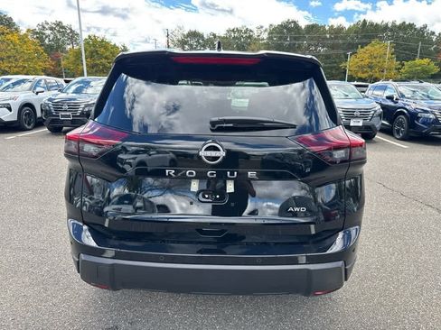 New 2026 Nissan Rogue SV image 5
