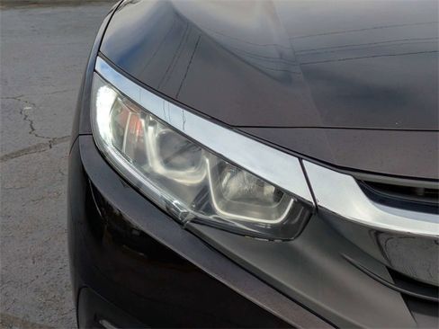 Used 2017 Honda Civic EX image 10