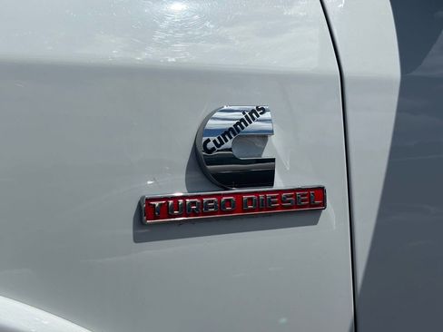 Used 2022 RAM 2500 Laramie AWD/4WD image 4