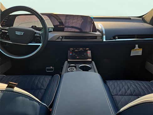 New 2026 Cadillac Vistiq Premium Luxury w/ LPO, Floor Liner Package image 19