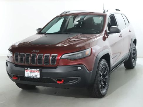 Used 2019 Jeep Cherokee Trailhawk w/ Cold Weather Group AWD/4WD image 1