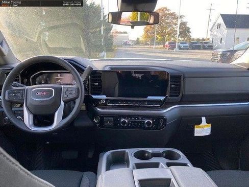 New 2026 GMC Sierra 1500 Elevation image 13