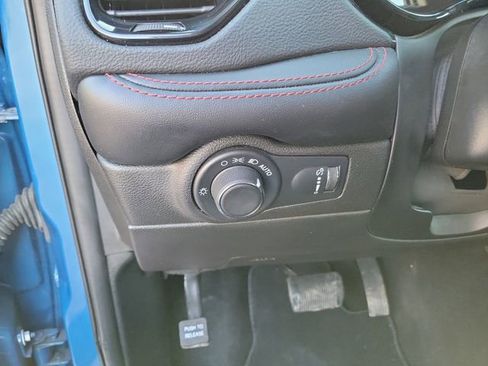 Used 2024 Dodge Durango GT image 16