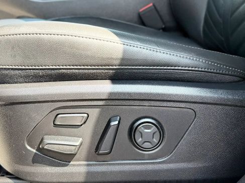 Used 2025 Kia Sorento SX AWD/4WD image 25