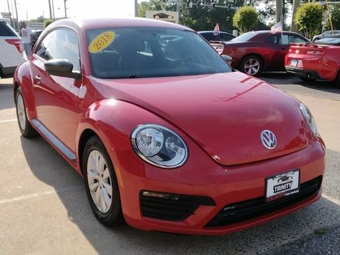 Used 2018 Volkswagen Beetle 2.0T S FWD image 5