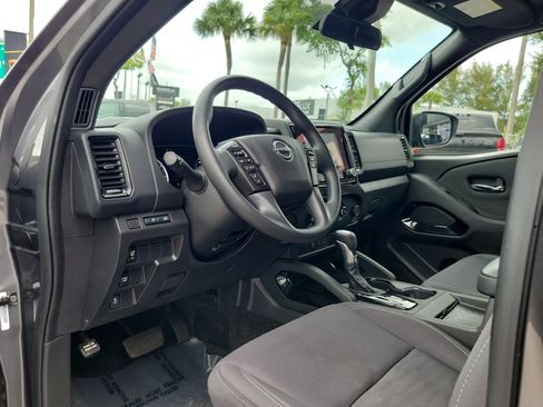 Used 2023 Nissan Frontier SV w/ Midnight Edition Package RWD image 9