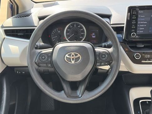 Used 2021 Toyota Corolla LE FWD image 15