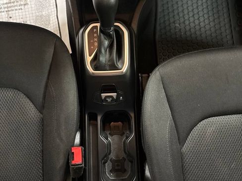 Used 2020 Jeep Renegade Altitude FWD image 14