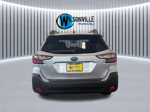 Used 2025 Subaru Outback Premium AWD/4WD image 5