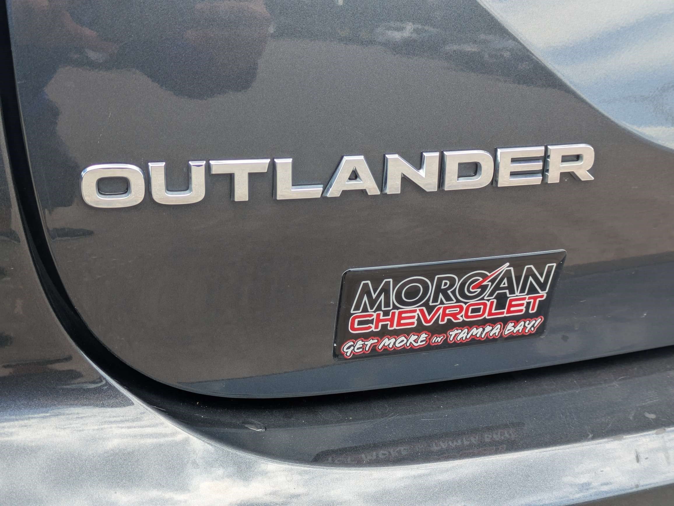 Used 2025 Mitsubishi Outlander SE FWD image 33