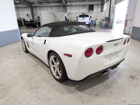 Used 2008 Chevrolet Corvette Convertible w/ Preferred Equipment Group RWD image 5