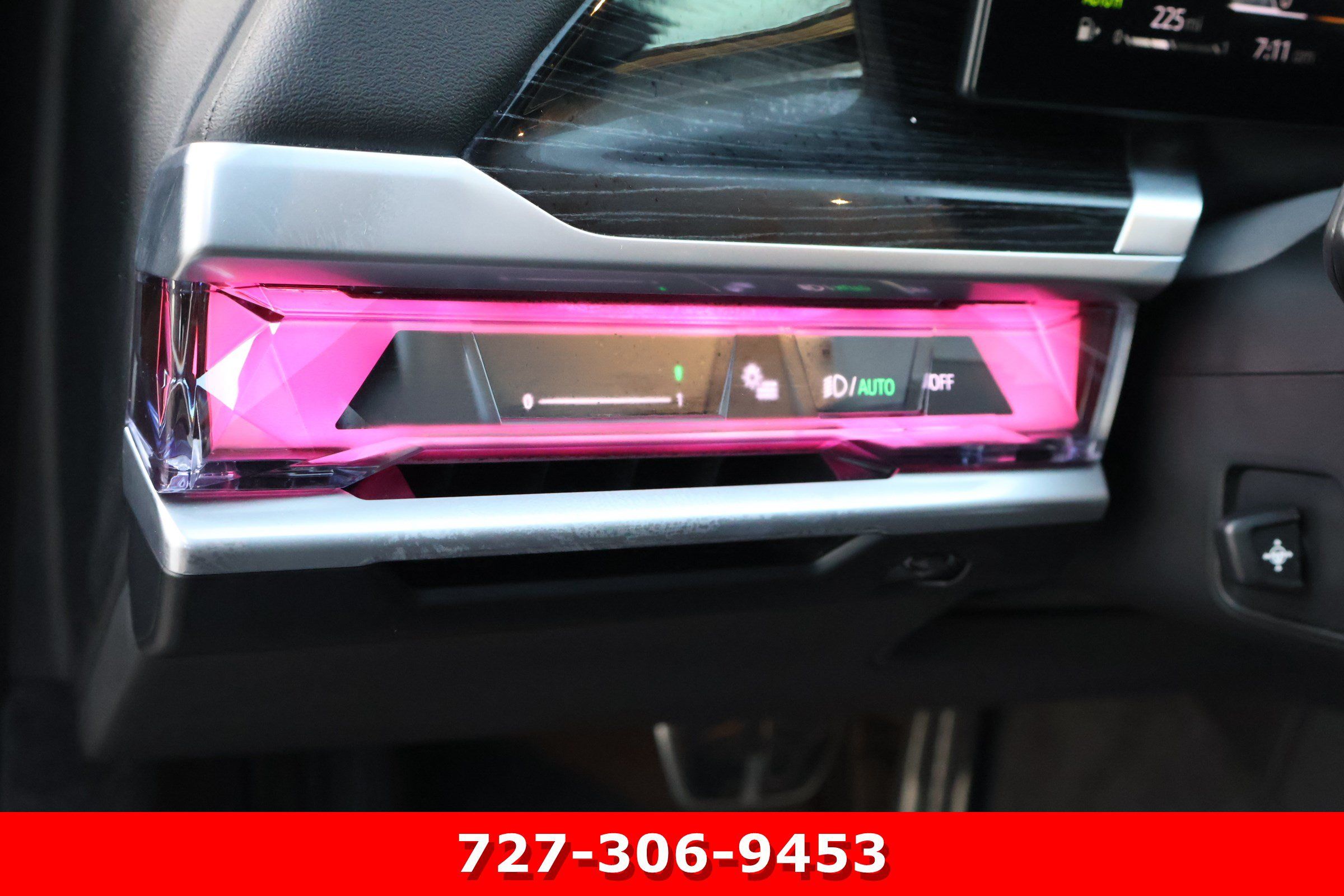 Used 2026 BMW 740i RWD image 23