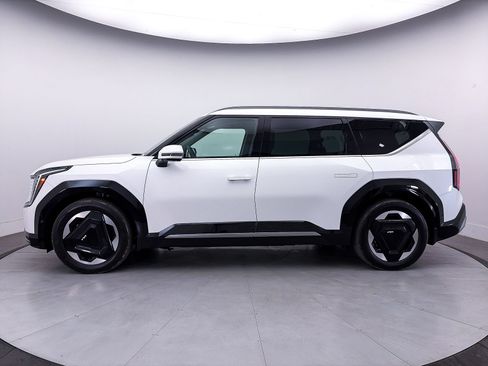 Used 2024 Kia EV9 Land AWD/4WD image 46