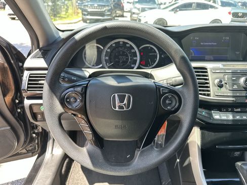 Used 2017 Honda Accord LX image 21