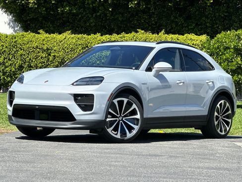 New 2026 Porsche Macan Electric RWD image 1