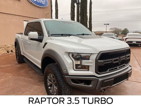Used 2017 Ford F150 Raptor w/ Equipment Group 802A Luxury AWD/4WD image 12