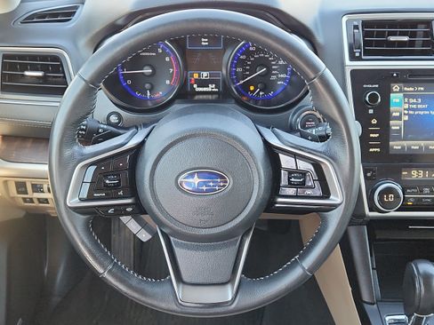 Used 2018 Subaru Outback 2.5i Limited AWD/4WD image 18