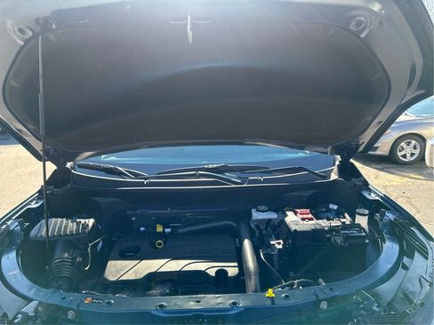 Certified 2025 Chevrolet Equinox LT w/ Convenience Package II image 11