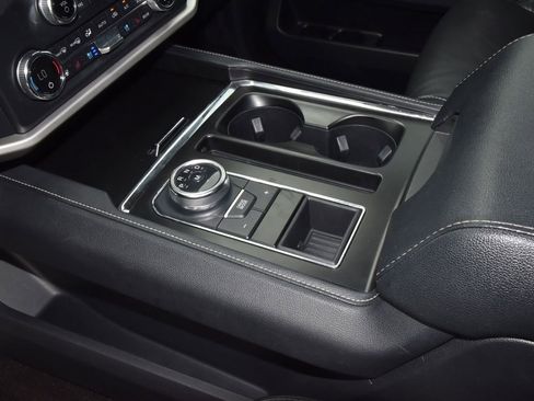 Used 2022 Ford Expedition XLT RWD image 31
