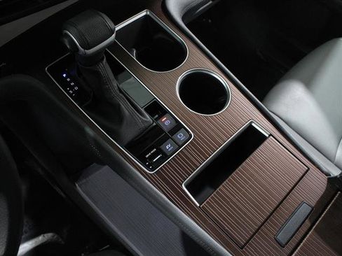 Used 2023 Toyota Sienna XLE image 13