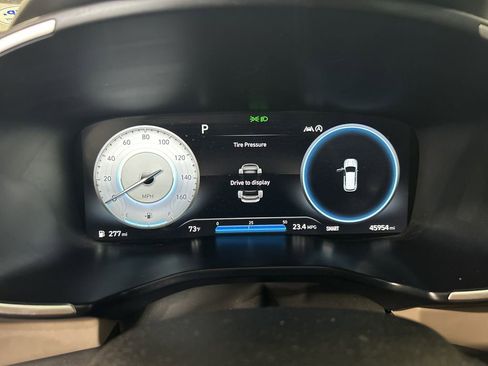 Used 2023 Hyundai Santa Fe SEL w/ Premium Package AWD/4WD image 9