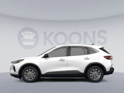 Used 2024 Ford Escape Active FWD image 2