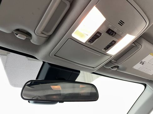 Used 2018 Toyota RAV4 XLE image 29