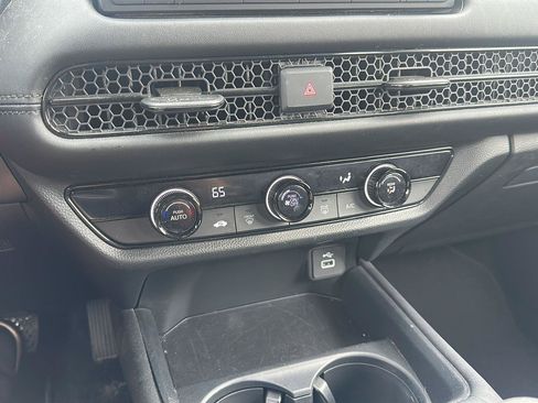 Used 2024 Honda HR-V LX image 16