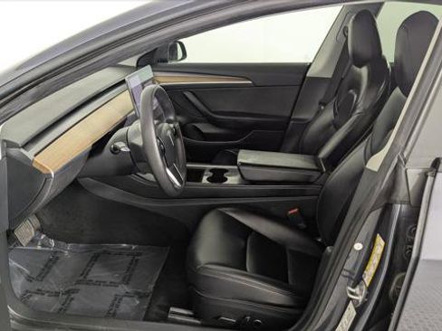 Used 2021 Tesla Model 3 Standard Range Plus image 13