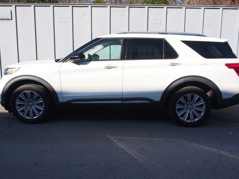 Certified 2021 Ford Explorer Limited w/ Hybrid Equipment Group 310A image 4