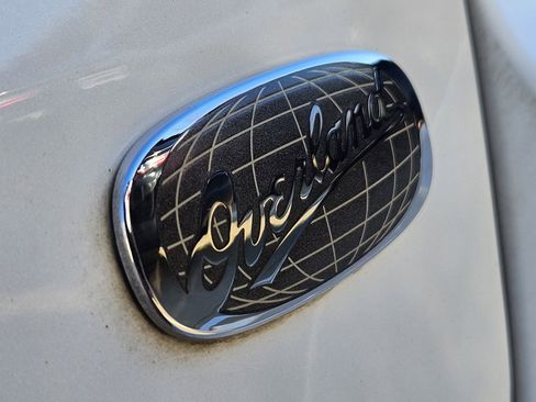 Used 2021 Jeep Grand Cherokee Overland image 16