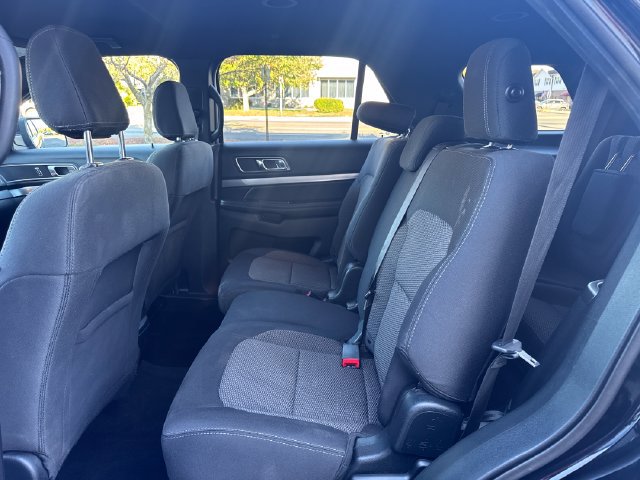 Used 2018 Ford Explorer XLT AWD/4WD image 26