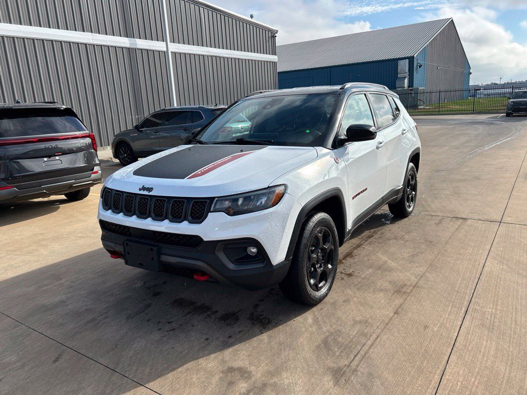 Used 2023 Jeep Compass Trailhawk AWD/4WD image 1