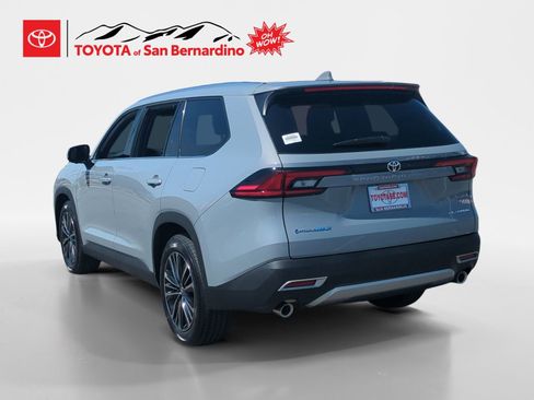 New 2026 Toyota Grand Highlander AWD Hybrid image 3