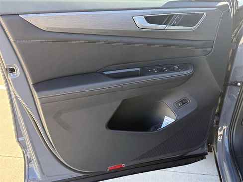 New 2026 Volkswagen Atlas Cross Sport SE image 10