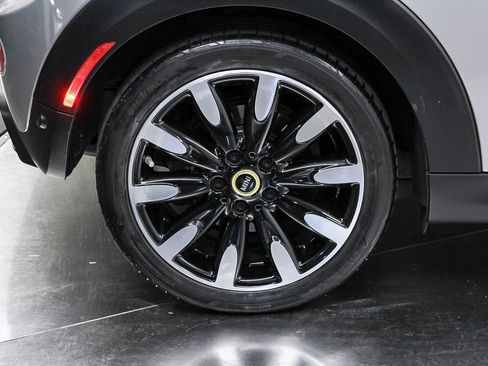 Certified 2024 MINI Cooper SE image 8