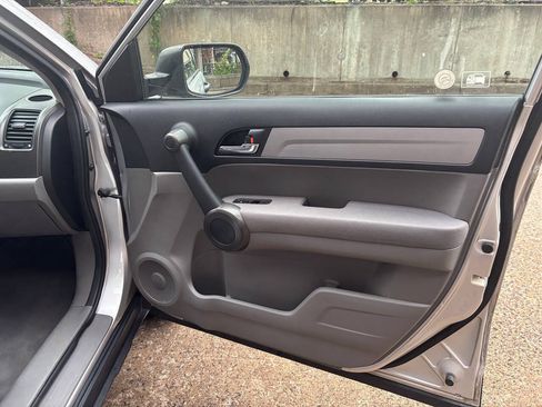 Used 2011 Honda CR-V SE image 24