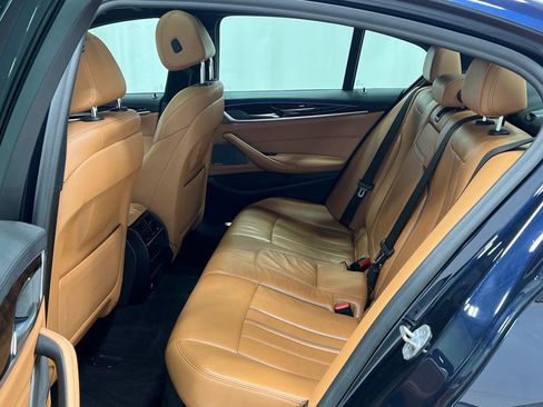 Used 2020 BMW 530e xDrive w/ Premium Package image 33